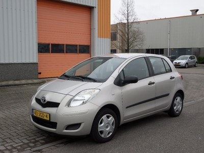 TOYOTA YARIS 1.0 VVTi Acces