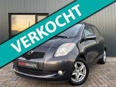 Toyota YARIS 1.3 VVTi Automaat/Dakje/Airco