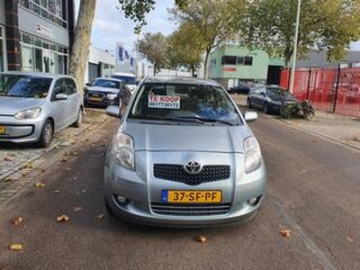 Toyota YARIS 1.3 VVTi Luna