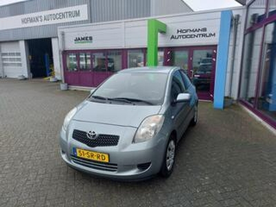 Toyota YARIS 1.3 VVTi Sol