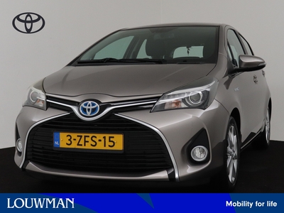 TOYOTA YARIS 1.5 Hybrid Dynamic | Navigatie | Licht en Regensensor | Camera Achter |