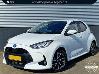 Toyota YARIS Toyota 1.5 Hybrid Dynamic Limited Nieuw, Direct rijden! Stoelverwarming, Privacy glass, LED, Parkeersensoren + Achteruitrijcamera, Apple Carplay & Android Auto