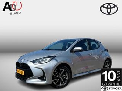 Toyota YARIS 1.5 VVT-i Dynamic,Navigatie, Keyless entry