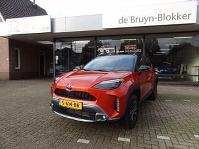 Toyota YARIS Cross 1.5 Hybrid Explore Automaat oranje + zwart dak