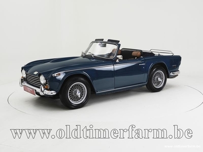 Triumph TR 250 '68 CH004I