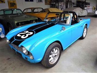 Triumph TR4