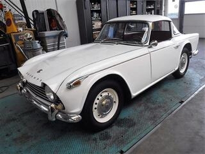 Triumph TR4