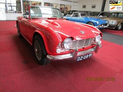 Triumph TR4 in nieuwstaat