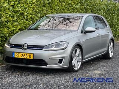 Volkswagen e-Golf Golf 7.5 Facelift / Warmtepomp / digitaal dasboard / laadsnoer / Carplay