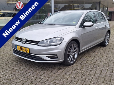 Volkswagen Golf 1.0 TSI Highline Climate Control, Carplay Navi, Achteruitrijcamera, Dynamische Achterlichten, Stoelverwarming, 4 Seizoenenbanden