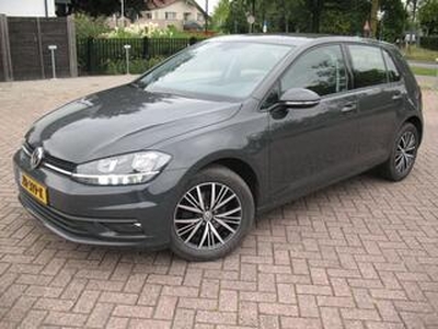 Volkswagen GOLF 1.0 TSI TRENDLINE-5 Drs-Navigatie-Airco=PDC