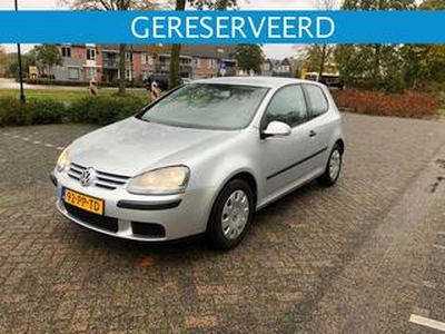 Volkswagen GOLF 1.4 16V FSI Trendline