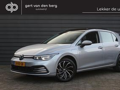 Volkswagen GOLF 1.4 eHybrid - PANODAK - IQ LIGHT - CAMERA - KEYLESS - BTW -