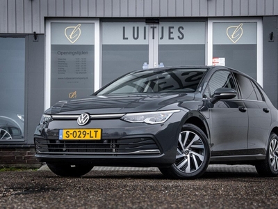 Volkswagen GOLF 1.4 eHybrid Style IQ Carplay Massage NIEUWSTAAT