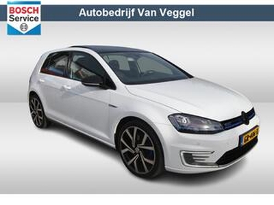 Volkswagen GOLF 1.4 TSI GTE pano, navi, cruise