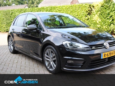 Volkswagen Golf 1.4 TSI Highline Business R-Line Navigatie, adaptive cruise controle, Bluetooth, Climate controle