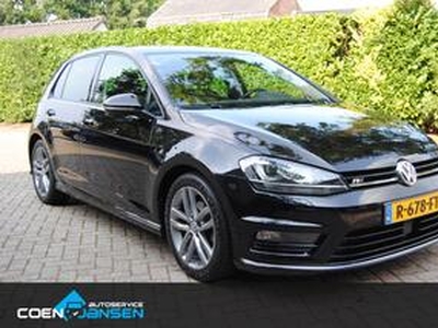 Volkswagen GOLF 1.4 TSI Highline Business R-Line 18 Inch Velgen Navigatie, adaptive cruise controle,