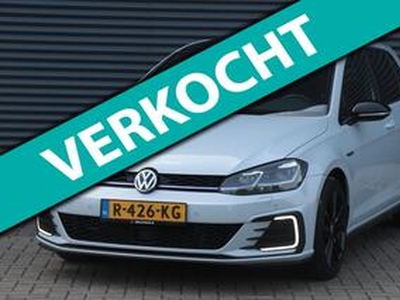 Volkswagen GOLF 1.4 TSI PHEV GTE | PANO / VIRT. COCKPIT / CARPLAY / NETTO AUTO!