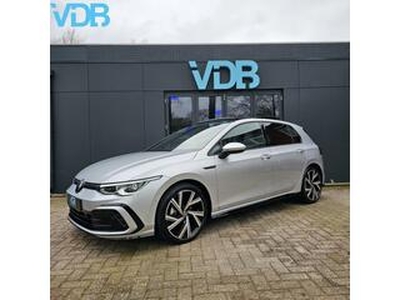 Volkswagen GOLF 1.5 eTSI R-Line DSG NAVI PANO IQ SFEER VOL!!