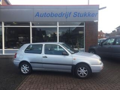 Volkswagen GOLF 1.6 CL 55 KW Inruilkoopje APK 2-2024