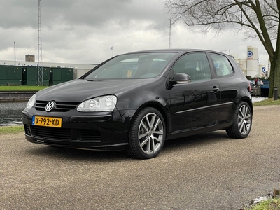 Volkswagen GOLF 1.6 FSI Individual | 99.000 km!! | 1st eig.