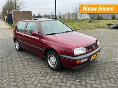 Volkswagen GOLF 1.8 GL Automaat Fabrieks-Nieuw!!23.000KM Youngtimer!