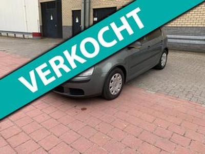 Volkswagen GOLF 1.9 TDI Trendline