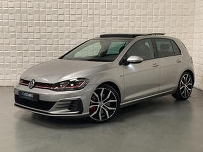 Volkswagen GOLF 2.0 TSI GTI Performance PANO VIRTUAL KEYLESS