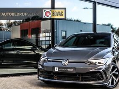 Volkswagen GOLF 8 1.5 eTSI R-Line Pano Virtual Navi LED