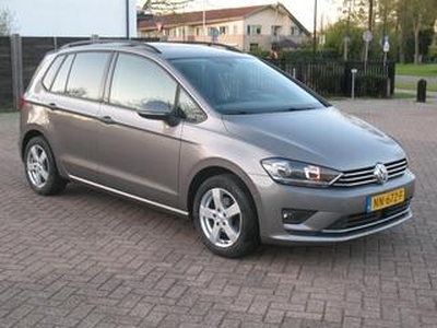 Volkswagen GOLF SPORTSVAN 1.2 TSI HIGHLINE 5 drs AIRCO - NAVI - LMV