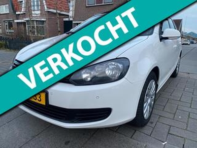 Volkswagen GOLF Variant 1.6 TDI BlueMotion,DSG,NAVI,CAMERA ,PARKEER SEN-VOOR+ACHTER.