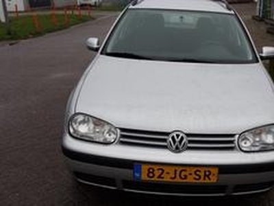 Volkswagen GOLF VARIANT 75 KW AUT