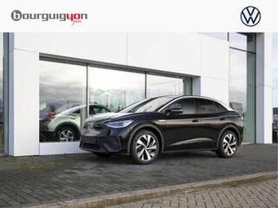 Volkswagen ID.5 Pro 77 kWh 128 kW / 174 pk | Matrix led koplampen | 20 inch | Extra getint glas | Voorstoelen verwarmd Uit voorraad leverbaar