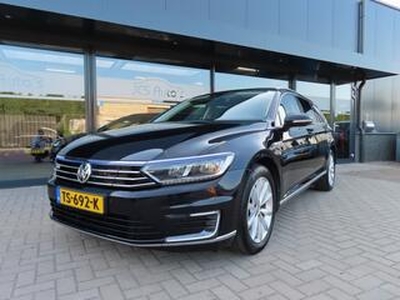 Volkswagen PASSAT 1.4 TSI GTE Con. Series Ecc Navi Led Pdc 2018!!