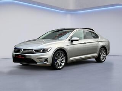 Volkswagen PASSAT 1.4 TSI GTE Origineel NL, NAP, Apple Carplay, Panorama dak, Virtual Cockpit, Leder/Alcantara, Stoelverwarming, ACC, Dual Climate Control (MET GARANTIE*)