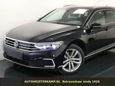 Volkswagen PASSAT Variant 1.4 TSI PHEV GTE ACC STANDKACHEL ALCANTARA MASSAGE TREKHAAK 18 INCH