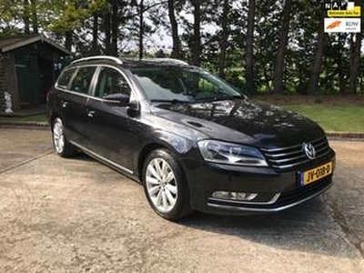 Volkswagen PASSAT Variant 1.6 TDI Highline BlueMotion PANO, NAVI, LEDER, Zeer nette auto!