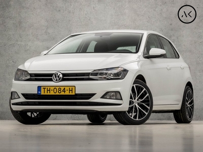 Volkswagen Polo 1.0 Luxury (GROOT NAVI, APPLE CARPLAY, CRUISE, AIRCO, LM VELGEN, START/STOP, STUURWIELBEDIENING, NIEUWE APK, NIEUWSTAAT)