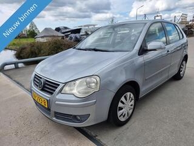 Volkswagen POLO 1.4 16V 75pk Sportline*rijdt super*