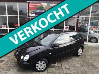 Volkswagen POLO 1.4 55KW 2002 Zwart Airco/NAP/VERKOCHT!