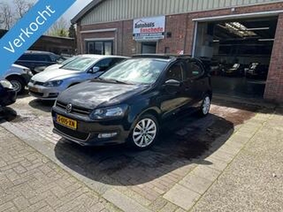 Volkswagen POLO 1.4 Style met grote beurt en riem vervangen