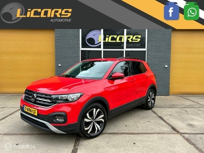 Volkswagen T-Cross 1.0 TSI Carplay/17 inch/trekhaak/all season banden