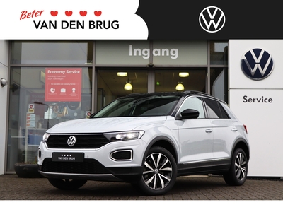 VOLKSWAGEN T-ROC 1.5 TSI 150pk Style | Navigatie | Achteruitrij camera | DAB | Digitaal display | 17