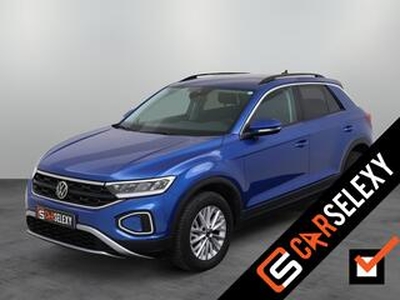 Volkswagen T-Roc 1.5 TSI Life | Adap. Cruise | Stoel verwarming | Apple CarPlay/A