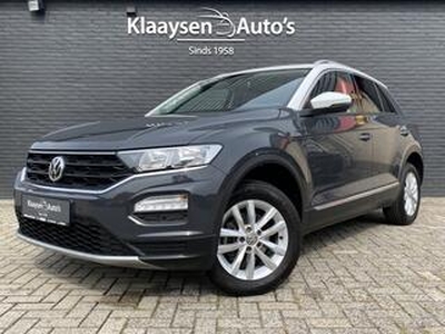 Volkswagen T-Roc 1.5 TSI Style 150 pk AUT. | 1e eigenaar | dealer onderhouden | navigatie | panoramadak | two tone kleur | hotspot