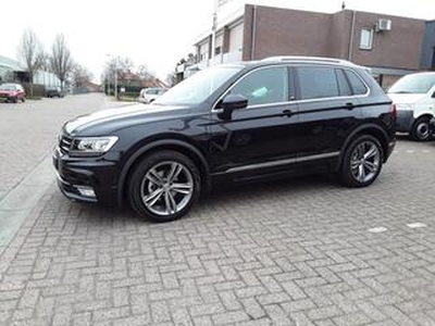 Volkswagen TIGUAN 1.4 TSI DSG ACT / R-LINE EXTERIEUR / PANORAMA