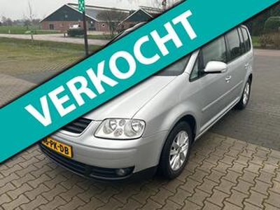 Volkswagen TOURAN 1.6-16V FSI Highline