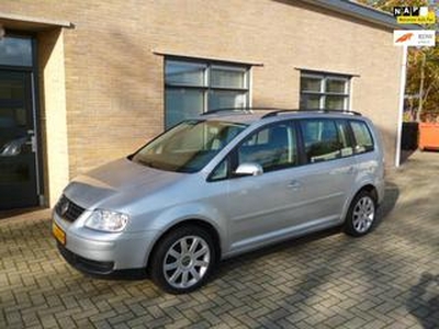 Volkswagen TOURAN 1.6-16V FSI Trendline