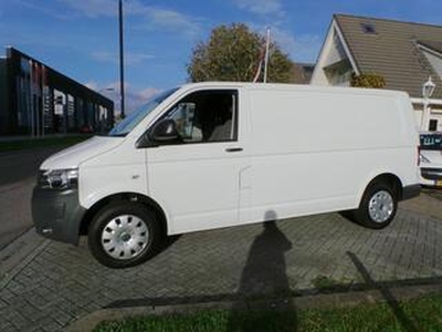 Volkswagen TRANSPORTER 2.0 TDI 140pk/103kw DSG L2H1 Airco,Cruise,Trekhaak,NAP nette bus