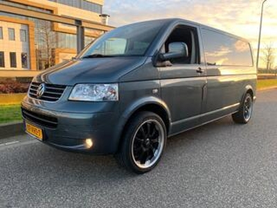 Volkswagen TRANSPORTER 2.5 TDI 340 Comfortline DC * Airco * Navigatie * Leder *